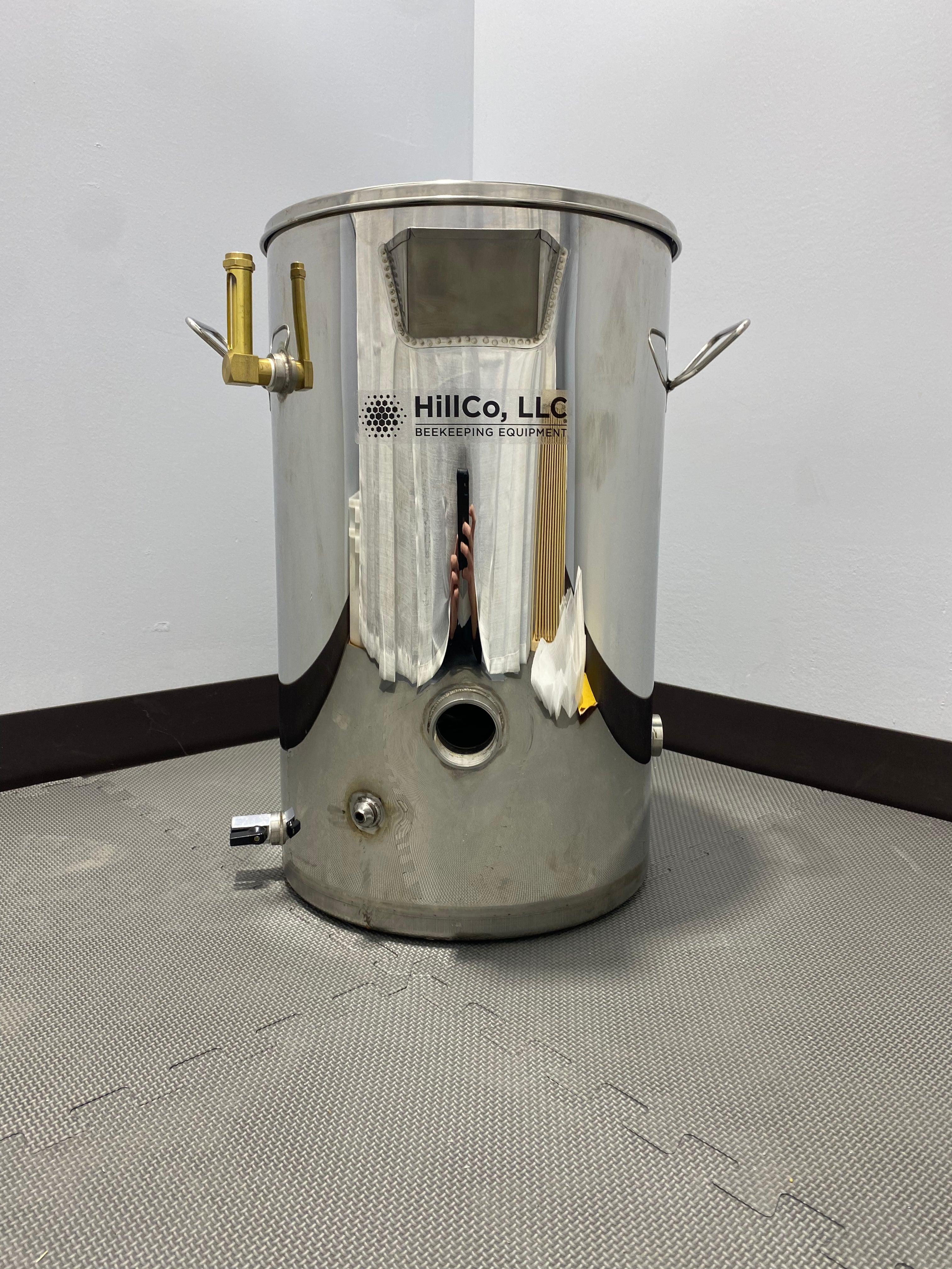 Scratch and Dent 7 Gallon Heated Bottling Tank - Lot #14
